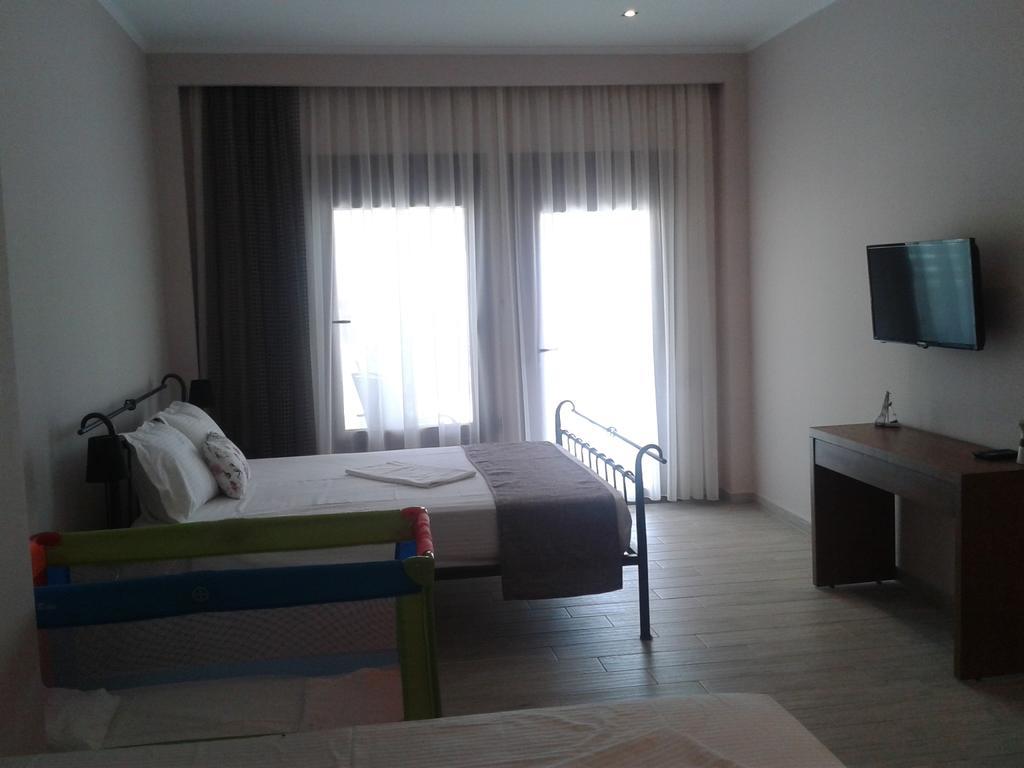 Sea To See Néa Péramos Habitación foto