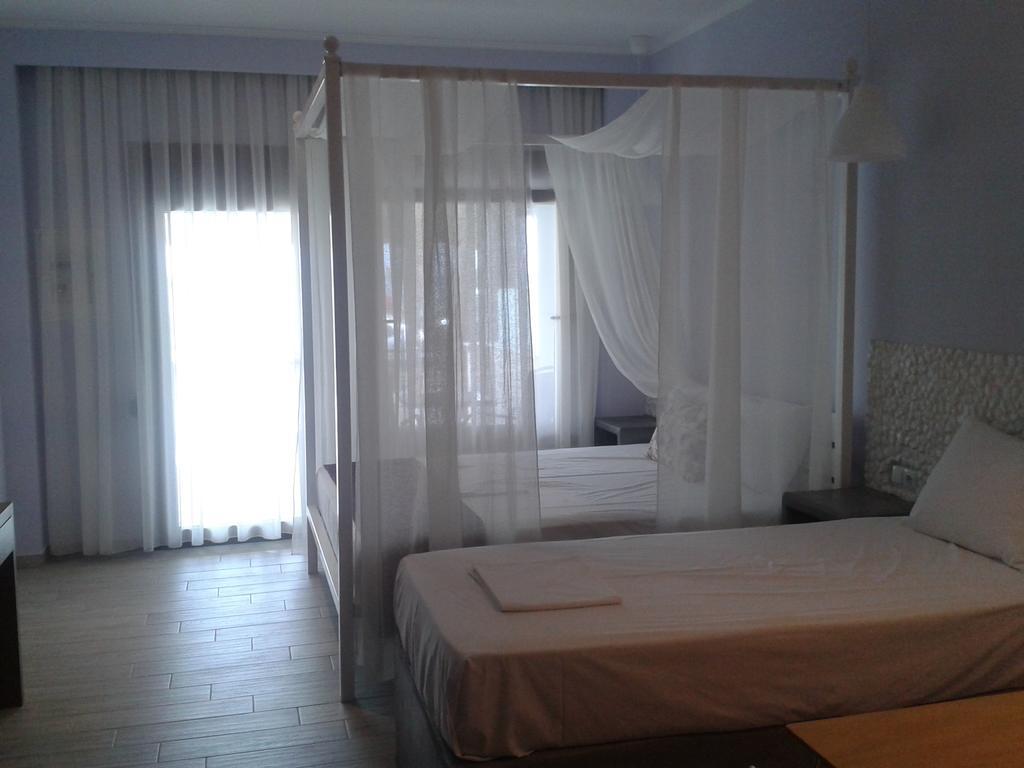 Sea To See Néa Péramos Habitación foto